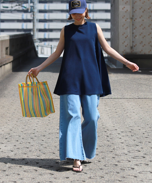 coca（coca）（コカ）の「エンボス加工ノースリーブAラインチュニック（Tシャツ/カットソー・レディース・ブラック/ホワイト/ネイビー/レッド/オレンジ/マスタード/カーキ/ベージュ/ターコイズブルー/ダークベージュ/グリーン/アイボリー/ブラウン/ピンク/イエロー/ライトブルー・ONE SIZE/L/M）」の10枚目の写真