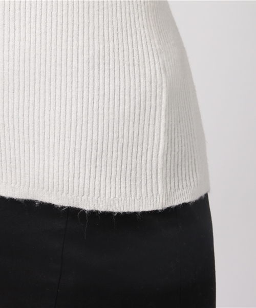 VENCEEXCHANGE（ヴァンスエクスチェンジ）の「スクエアプルオーバー                       （ニット/セーター・レディース・ブラック/ピンク/オフホワイト・MEDIUM）」の9枚目の写真