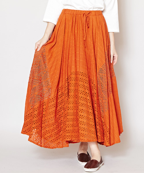 チャイハネ（チャイハネ）の「【チャイハネ】レースパッチワークスカート（スカート・レディース・オレンジ/ネイビー/ホワイト/ブルー/パープル/ピンク/ライトブルー/ブラック/レッド/グリーン/ダークパープル/イエロー・FREE）」の12枚目の写真