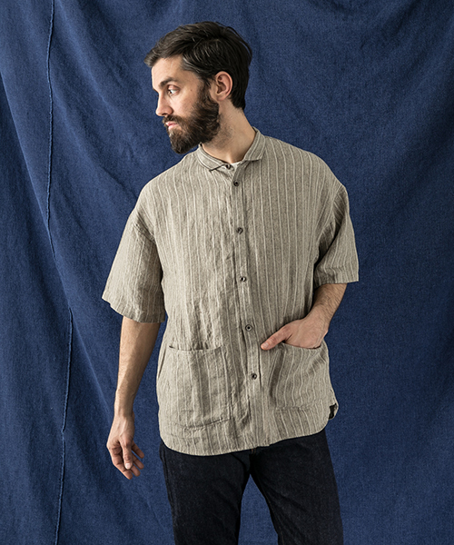 WORK NOT WORK URBAN RESEARCH(ワークノットワークアーバンリサーチ)の「WORK NOT WORK リネンストライプビッグシルエット5分袖シャツ(シャツ/ブラウス・メンズ・ベージュ/ネイビー・LARGE/MEDIUM/SMALL)」の1枚目の写真