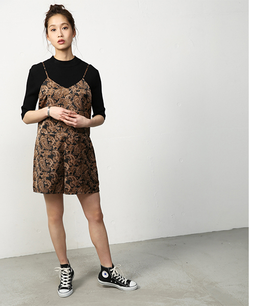 AZUL by moussy(アズールバイマウジー)の「ペイズリーキャミオールインワン(つなぎ/オールインワン・レディース・ホワイト系その他/ブラック系その他・SMALL/MEDIUM)」の5枚目の写真