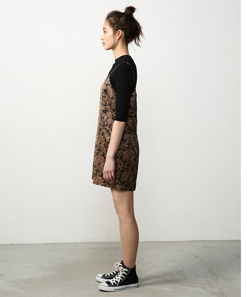 AZUL by moussy(アズールバイマウジー)の「ペイズリーキャミオールインワン(つなぎ/オールインワン・レディース・ホワイト系その他/ブラック系その他・SMALL/MEDIUM)」の7枚目の写真
