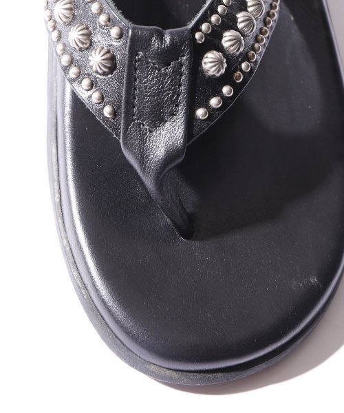 JOURNAL STANDARD(ジャーナルスタンダード)の「ISLAND SLIPPER×HTC×JS別注 スタッズサンダル_#(サンダル・レディース・ブラック・7/6/5)」の2枚目の写真
