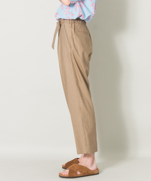 URBAN RESEARCH(アーバンリサーチ)の「UR アンクルベルトパンツ(その他パンツ・メンズ・ベージュ/カーキ/ブラック・LARGE/MEDIUM)」の4枚目の写真