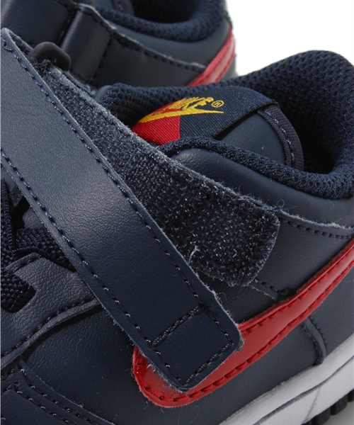 NIKE（ナイキ）の「ナイキ リトルダンク LOW TD（スニーカー・キッズ・レッド/ネイビー・13cm/14cm）」の8枚目の写真
