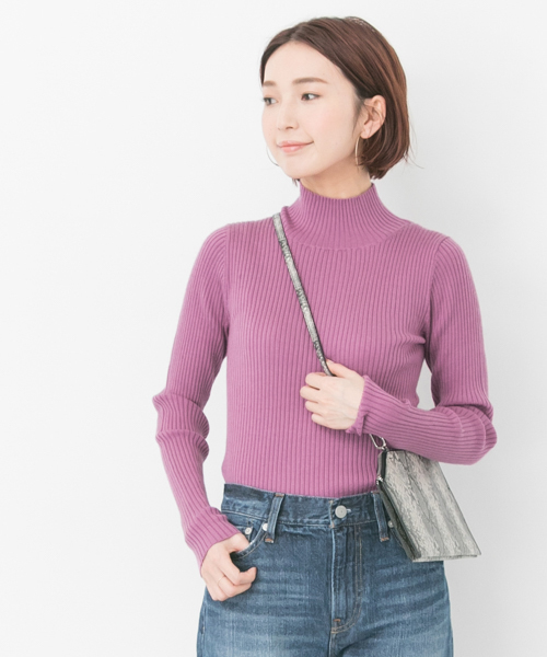 URBAN RESEARCH（アーバンリサーチ）の「ウォッシャブルリブハイネックニット（ニット/セーター・レディース・ブラック/パープル/ブラウン/グレー/オフホワイト・FREE）」の5枚目の写真