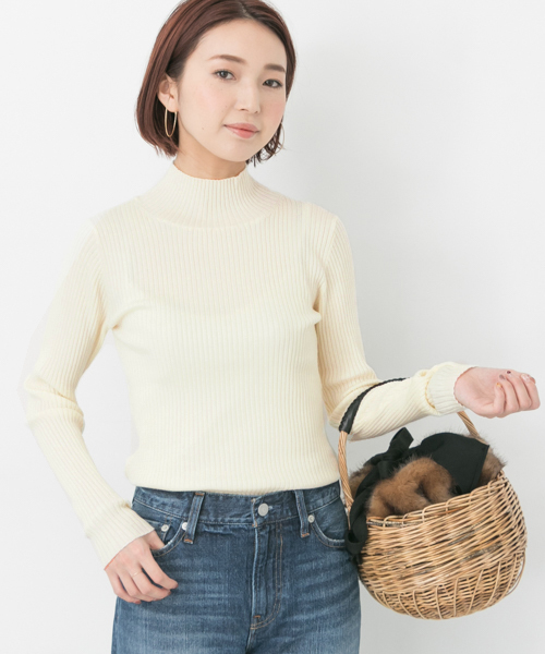 URBAN RESEARCH（アーバンリサーチ）の「ウォッシャブルリブハイネックニット（ニット/セーター・レディース・ブラック/パープル/ブラウン/グレー/オフホワイト・FREE）」の2枚目の写真