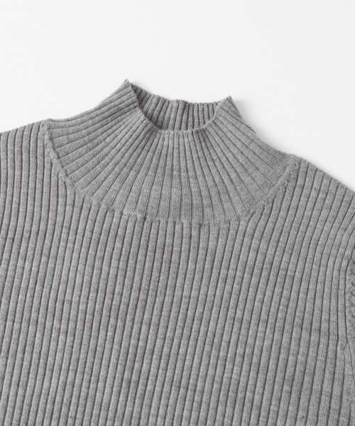 URBAN RESEARCH（アーバンリサーチ）の「ウォッシャブルリブハイネックニット（ニット/セーター・レディース・ブラック/パープル/ブラウン/グレー/オフホワイト・FREE）」の16枚目の写真