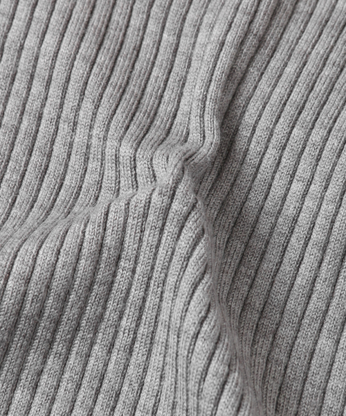 URBAN RESEARCH（アーバンリサーチ）の「ウォッシャブルリブハイネックニット（ニット/セーター・レディース・ブラック/パープル/ブラウン/グレー/オフホワイト・FREE）」の19枚目の写真