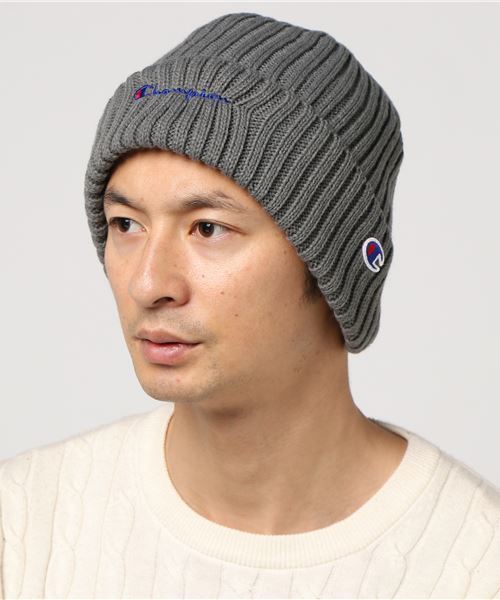 Champion(チャンピオン)の「【CHAMPION】裏フリースワンポイントロゴワッチ(ニットキャップ/ビーニー・メンズ・ブラック/ネイビー/グレー/レッド/オフホワイト・FREE)」の1枚目の写真