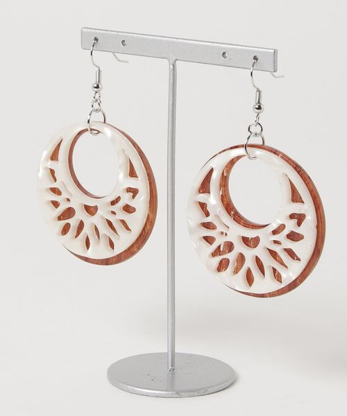 チャイハネ（チャイハネ）の「【チャイハネ】透かし模様ロータスピアス（ピアス（両耳用）・レディース・ホワイト/ブラウン/ターコイズブルー・FREE）」の2枚目の写真