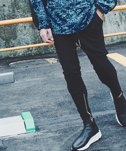 CHORD NUMBER EIGHT（コードナンバーエイト）の「ZIP SWEAT PANTS（スウェットパンツ・メンズ・ブラック/グレー・X-SMALL/SMALL/MEDIUM/LARGE）」の9枚目の写真