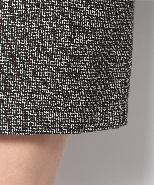 Soareak(ソアリーク)の「バックファスナーツイードワンピース(ワンピース・レディース・ベージュ/レッド/ブラック・SMALL/MEDIUM)」の11枚目の写真