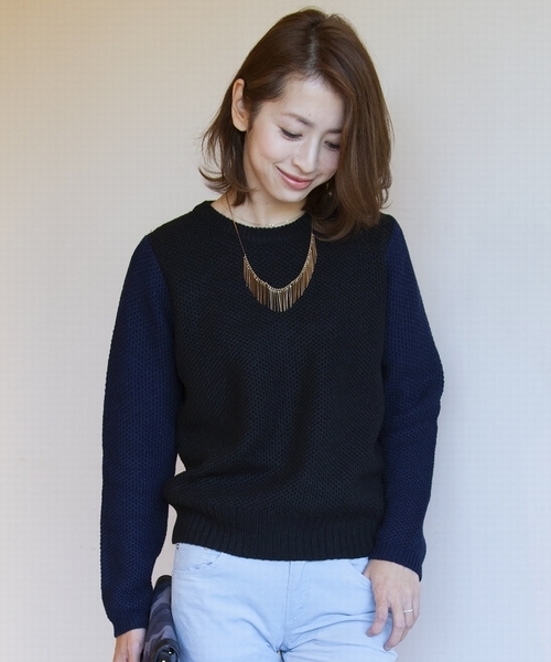 BEAUTY&YOUTH UNITED ARROWS(ビューティーアンドユースユナイテッドアローズ)の「BYBC 袖バイカラーショートクルーネックニット ◆(ニット/セーター・レディース・ホワイト/ブラック/イエロー・フリー)」の3枚目の写真