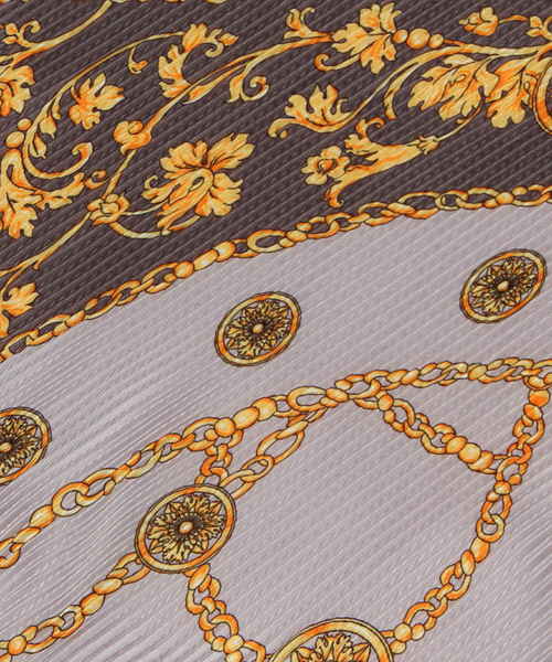 NARACAMICIE(ナラカミーチェ)の「プリーツスカーフ(ストール/ショール・レディース・グレー/レッド/ブルー・FREE)」の9枚目の写真