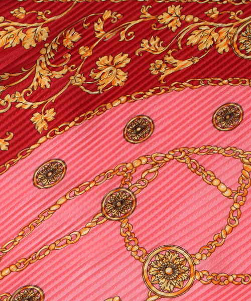 NARACAMICIE(ナラカミーチェ)の「プリーツスカーフ(ストール/ショール・レディース・グレー/レッド/ブルー・FREE)」の4枚目の写真