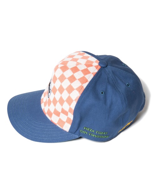 glamb(グラム)の「Checkered flag logo cap / チェッカーフラッグロゴキャップ(キャップ・メンズ・ネイビー/ブルー系その他/ブラック・FREE)」の4枚目の写真