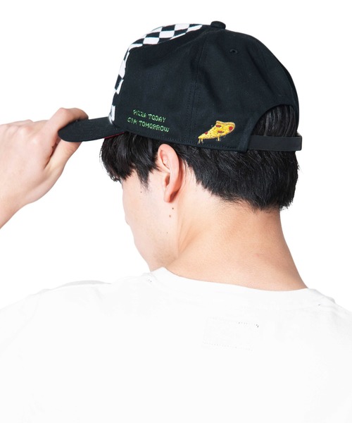 glamb(グラム)の「Checkered flag logo cap / チェッカーフラッグロゴキャップ(キャップ・メンズ・ネイビー/ブルー系その他/ブラック・FREE)」の14枚目の写真