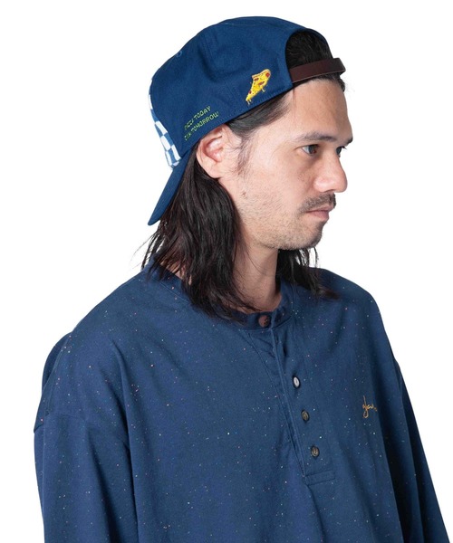 glamb(グラム)の「Checkered flag logo cap / チェッカーフラッグロゴキャップ(キャップ・メンズ・ネイビー/ブルー系その他/ブラック・FREE)」の20枚目の写真