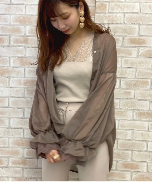 apres jour(アプレジュール)の「シースルー袖ボリュームブラウス【ZOZOTOWN限定アイテム】(シャツ/ブラウス・レディース・ライトブルー/オフホワイト/モカ/ピンクベージュ/ライトベージュ・フリー)」の2枚目の写真