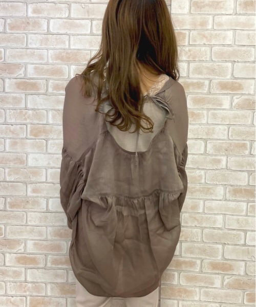 apres jour(アプレジュール)の「シースルー袖ボリュームブラウス【ZOZOTOWN限定アイテム】(シャツ/ブラウス・レディース・ライトブルー/オフホワイト/モカ/ピンクベージュ/ライトベージュ・フリー)」の12枚目の写真