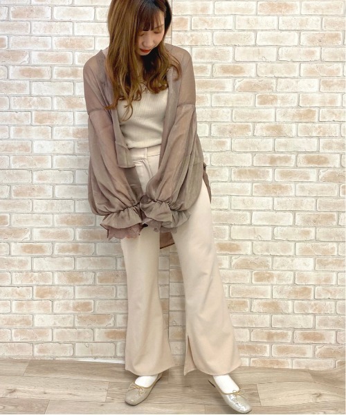 apres jour(アプレジュール)の「シースルー袖ボリュームブラウス【ZOZOTOWN限定アイテム】(シャツ/ブラウス・レディース・ライトブルー/オフホワイト/モカ/ピンクベージュ/ライトベージュ・フリー)」の15枚目の写真