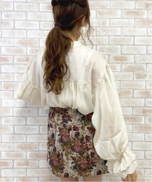 apres jour(アプレジュール)の「シースルー袖ボリュームブラウス【ZOZOTOWN限定アイテム】(シャツ/ブラウス・レディース・ライトブルー/オフホワイト/モカ/ピンクベージュ/ライトベージュ・フリー)」の10枚目の写真