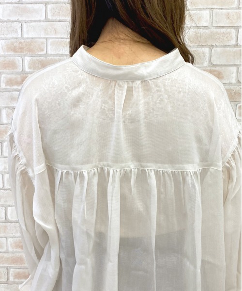 apres jour(アプレジュール)の「シースルー袖ボリュームブラウス【ZOZOTOWN限定アイテム】(シャツ/ブラウス・レディース・ライトブルー/オフホワイト/モカ/ピンクベージュ/ライトベージュ・フリー)」の11枚目の写真