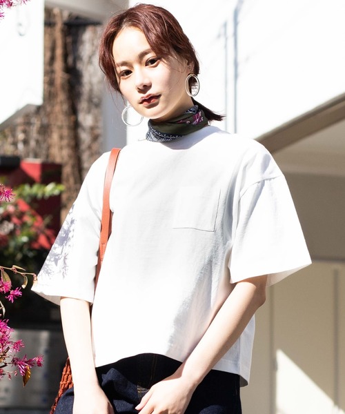 WEGO（ウィゴー）の「WEGO/USAコットンTシャツ（Tシャツ/カットソー・レディース・ホワイト/サックスブルー/ピンク/スミクロ/ライトベージュ・FREE）」の2枚目の写真