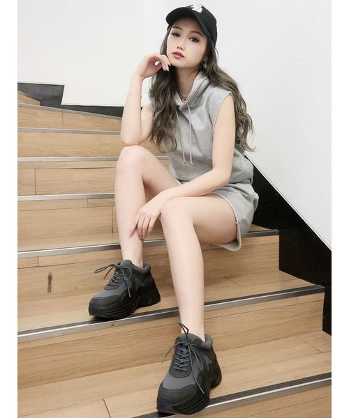 GYDA（ジェイダ）の「ダメージノースリーブパーカー（パーカー・レディース・ベージュ/アイボリー/カーキ/グレー・FREE）」の8枚目の写真