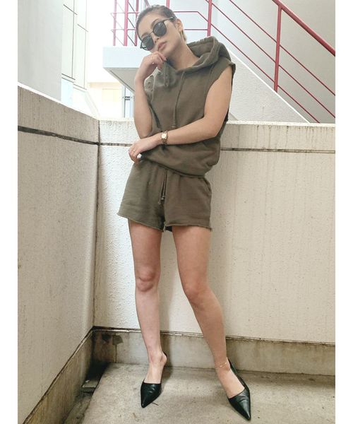 GYDA（ジェイダ）の「ダメージノースリーブパーカー（パーカー・レディース・ベージュ/アイボリー/カーキ/グレー・FREE）」の10枚目の写真