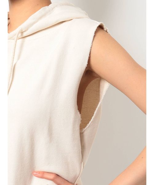 GYDA（ジェイダ）の「ダメージノースリーブパーカー（パーカー・レディース・ベージュ/アイボリー/カーキ/グレー・FREE）」の20枚目の写真
