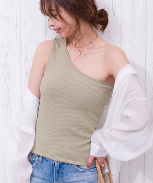 SpRay(スプレイ)の「【WEB限定】カップ付テレコワンショル(タンクトップ・レディース・グレイッシュベージュ/アイボリー/ブラウン/カーキ/ブラック・FREE)」の5枚目の写真