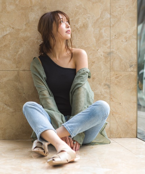 SpRay(スプレイ)の「【WEB限定】カップ付テレコワンショル(タンクトップ・レディース・グレイッシュベージュ/アイボリー/ブラウン/カーキ/ブラック・FREE)」の22枚目の写真