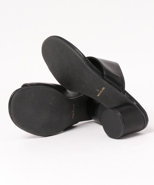 KOBE LETTUCE（コウベレタス）の「サムループトングサンダル（サンダル・レディース・ブラウン/ブラック/パイソン・L/LL/M/S）」の4枚目の写真