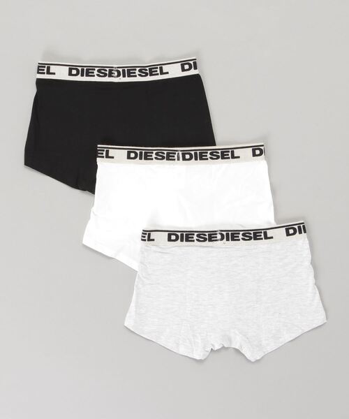 DIESEL KIDS（ディーゼルキッズ）の「DIESEL（ディーゼル）Kids & Junior 下着ボクサーパンツ3点セットアンダーウェア（ボクサーパンツ・キッズ・ブラック/レッド/ブルー・4Y/6Y/8Y/10Y/12Y/14Y/16Y）」の4枚目の写真
