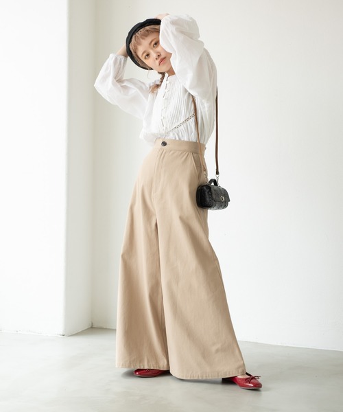 MERLOT（メルロー）の「ツイルバックタックワイドパンツ（チノパンツ・レディース・アイボリー/ベージュ・FREE）」の3枚目の写真