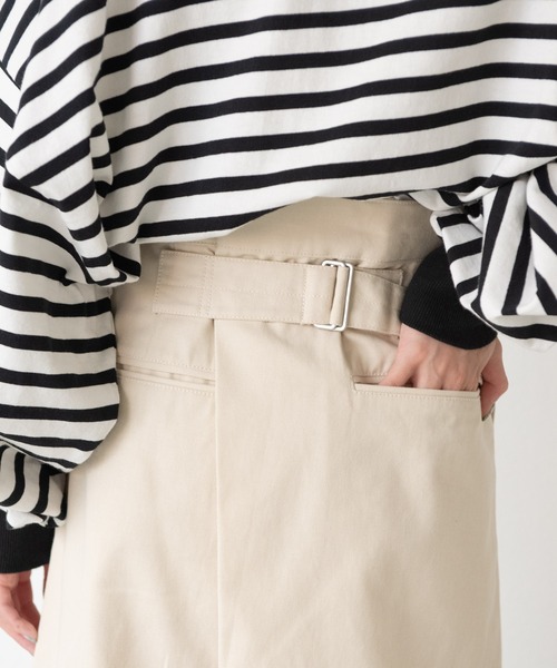 MERLOT（メルロー）の「ツイルバックタックワイドパンツ（チノパンツ・レディース・アイボリー/ベージュ・FREE）」の6枚目の写真