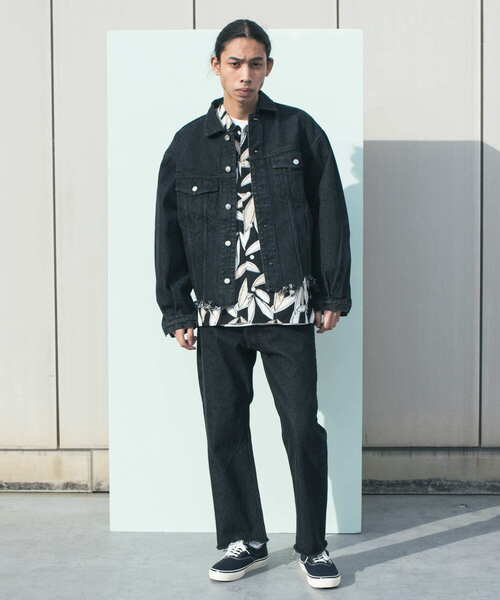 URBAN RESEARCH(アーバンリサーチ)の「GOODBETTERBEST カットオフデニムパンツ(デニムパンツ・メンズ・ブラック/ブルー・1/2)」の7枚目の写真