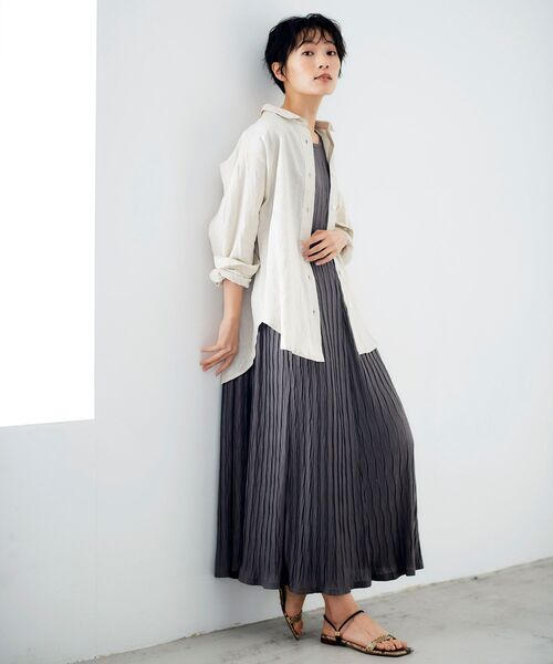 le.coeur blanc（ルクールブラン）の「テンジクプリーツワンピース（ワンピース・レディース・ブラック/モカ・38）」の6枚目の写真