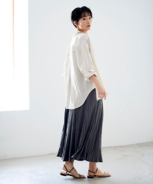 le.coeur blanc（ルクールブラン）の「テンジクプリーツワンピース（ワンピース・レディース・ブラック/モカ・38）」の17枚目の写真