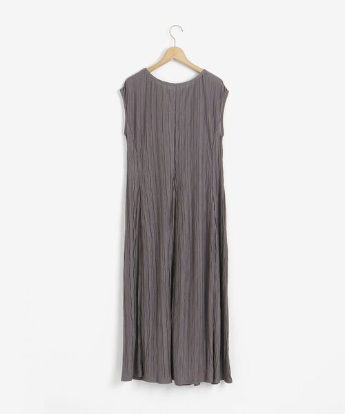 le.coeur blanc（ルクールブラン）の「テンジクプリーツワンピース（ワンピース・レディース・ブラック/モカ・38）」の19枚目の写真