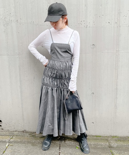 PAIN(ペイン)の「ダンガリーロングキャミドレス(ワンピース・レディース・ブラック/ライトブルー/ホワイト・FREE)」の2枚目の写真