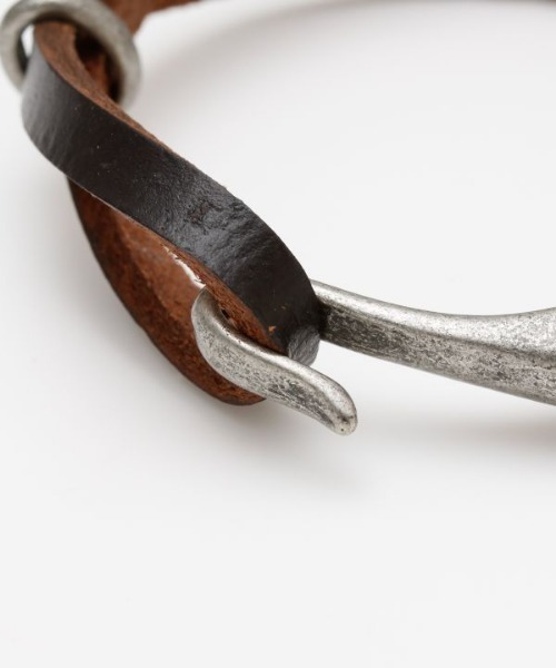 チャイハネ(チャイハネ)の「【チャイハネ】レザーラインブレスレット(ブレスレット・メンズ・ブラック×ブラック/ブラウン/エンジ/キャメル・FREE)」の10枚目の写真