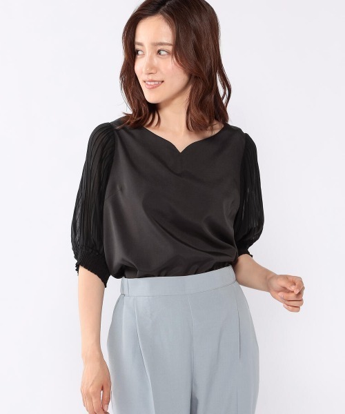 MISCH MASCH（ミッシュマッシュ）の「袖消しプリーツブラウス（シャツ/ブラウス・レディース・ブラック/ホワイト/ライトブルー/ピンク・MEDIUM）」の3枚目の写真