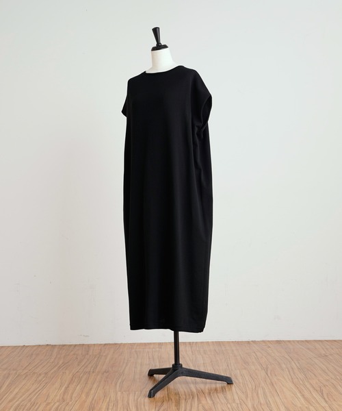 BEARDSLEY(ビアズリー)の「ゆったりニットワンピース(ワンピース・レディース・ブラック/ベージュ・FREE)」の3枚目の写真