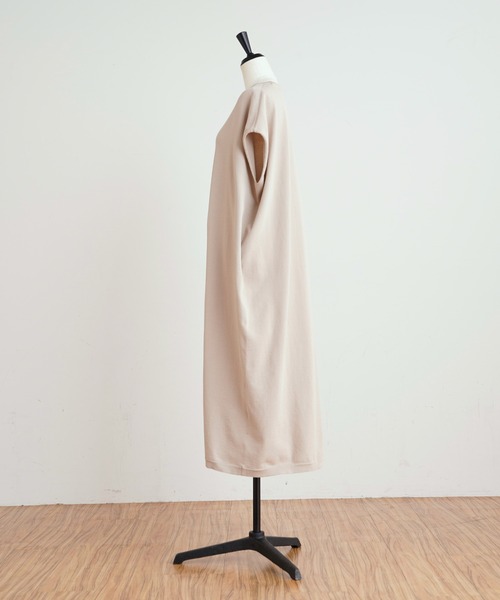 BEARDSLEY(ビアズリー)の「ゆったりニットワンピース(ワンピース・レディース・ブラック/ベージュ・FREE)」の5枚目の写真