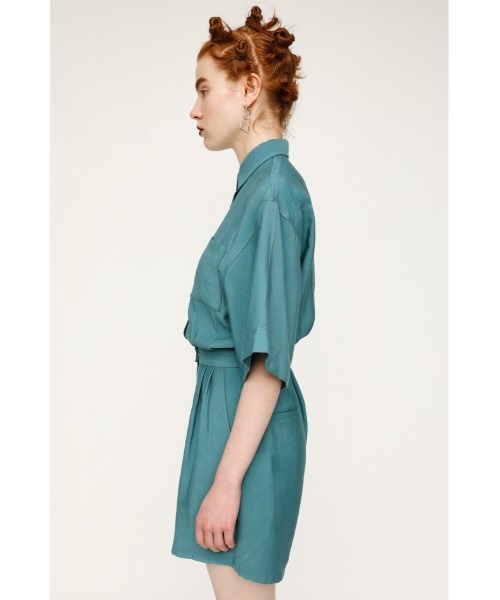 SLY(スライ)の「FLARE SLEEVE ROMPERS フレアスリーブ ロンパース(つなぎ/オールインワン・レディース・ブラック/ターコイズブルー/ベージュ・2/1)」の17枚目の写真