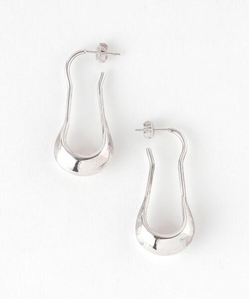 BEAUTY&YOUTH UNITED ARROWS（ビューティーアンドユースユナイテッドアローズ）の「＜LEMAIRE＞SHORT DROP EARRINGS/ピアス Ψ（ピアス（両耳用）・レディース・ゴールド/シルバー・FREE）」の2枚目の写真