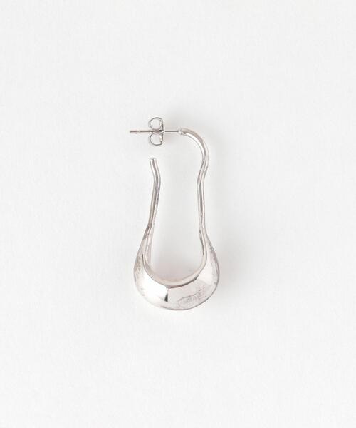 BEAUTY&YOUTH UNITED ARROWS（ビューティーアンドユースユナイテッドアローズ）の「＜LEMAIRE＞SHORT DROP EARRINGS/ピアス Ψ（ピアス（両耳用）・レディース・ゴールド/シルバー・FREE）」の4枚目の写真